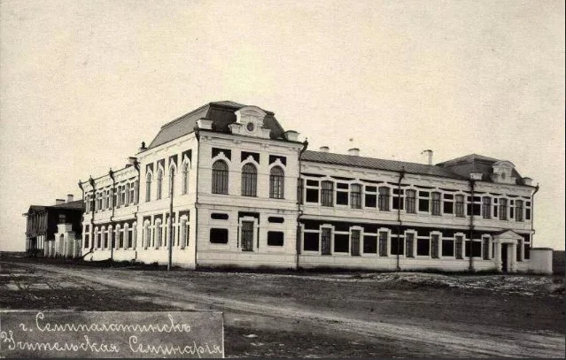 Елімізде кемінде 100 жыл бұрын ашылған 97 мектеп бар
